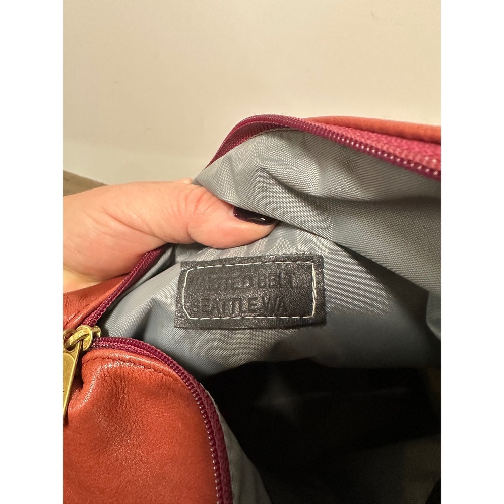 WASTED‎ BELT SEATTLE Pink Leather Crossbody Bag Adjustable Strap Zipper Pockets - Picture 4 of 10